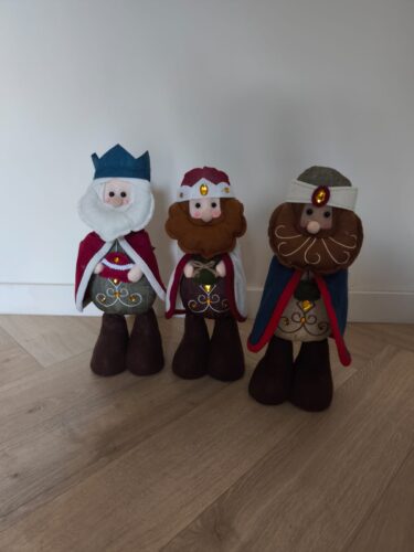 Set 3 Muñecos Reyes Magos Premium photo review