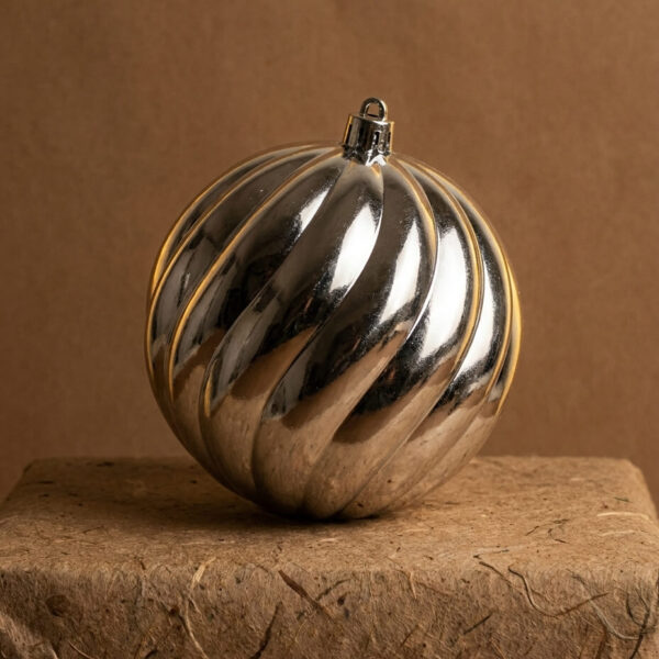 Bola de Navidad Plata 12cm. 1